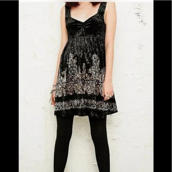 Free People Dresses & Skirts - Free People Black Velvet Underground Sequin Dress VGUC sz Lg